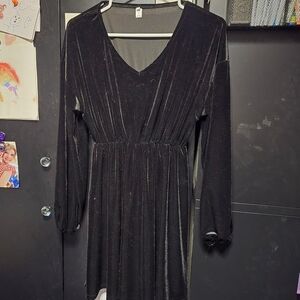 Black Velvet V-Neck Long-Sleeve Mini Dress